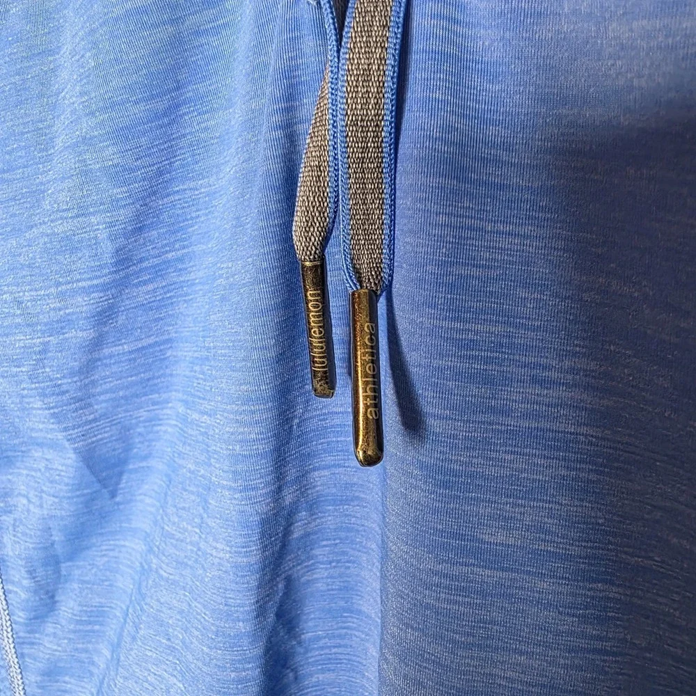 Lululemon Run In The Sun Porcelaine Blue Hooded‎ Pullover Womens Size 12 Running